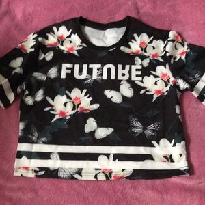 Black floral cropped tee